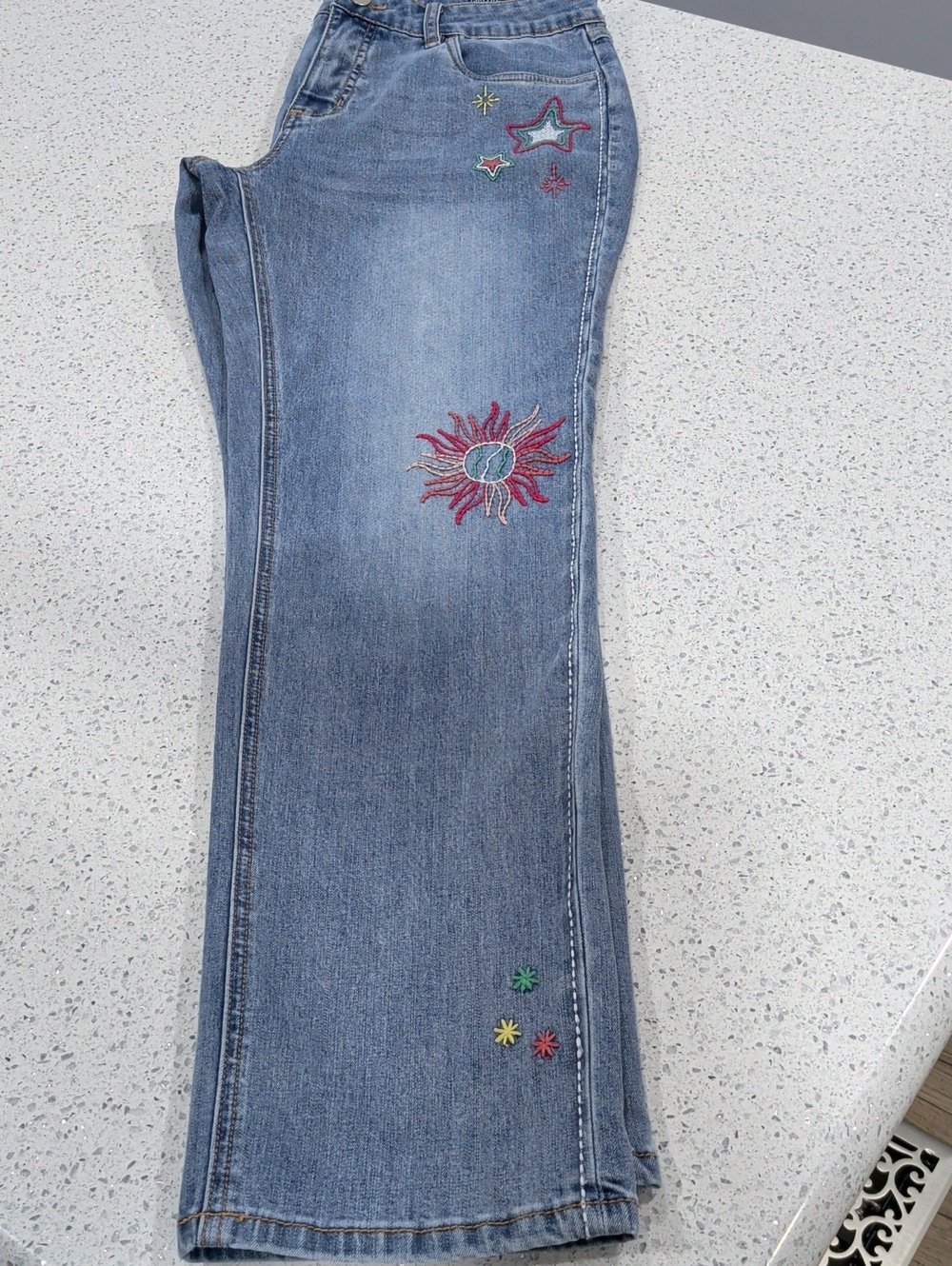 FDJ Girlfriend Cut Embroidered Jeans